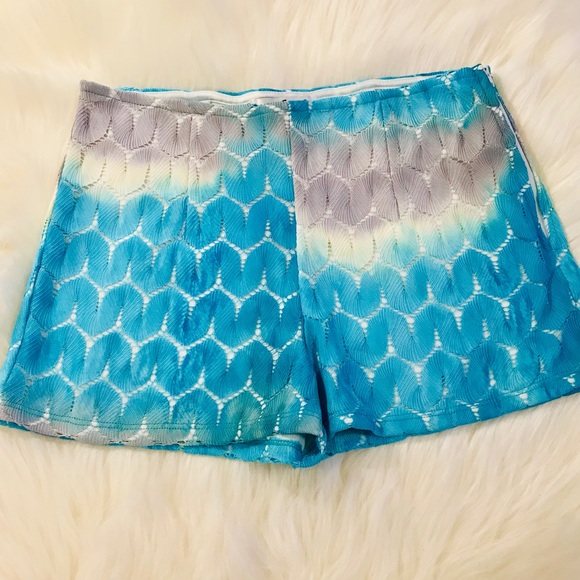 VaVa Short Shorts - Picture 2 of 6